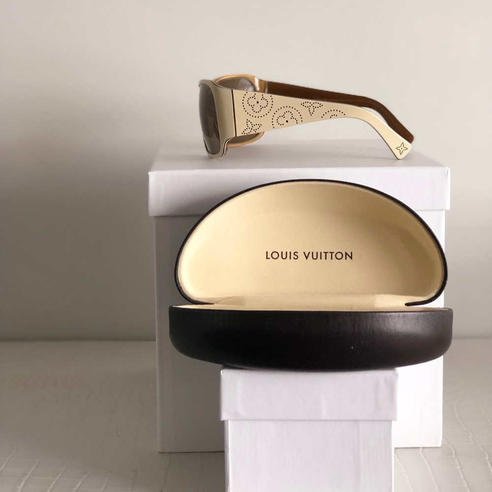 Beige Marina Monogram Louis Vuitton Sunglasses